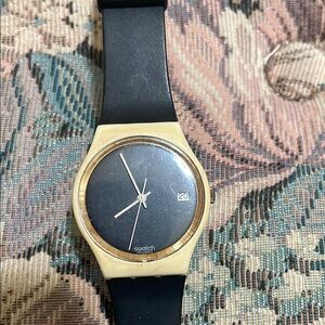 Swatch Black and Cream Wearable Watch